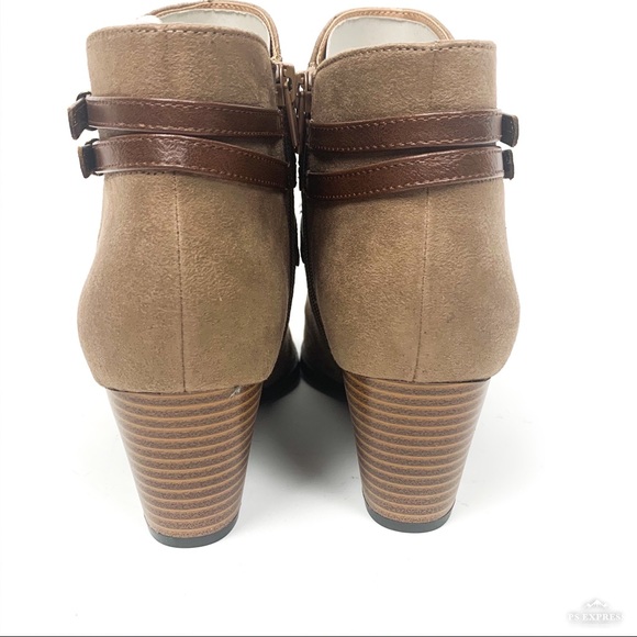 Life Stride | NIB Jezebel Bootie in Tan - Picture 2 of 8